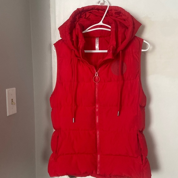 Fabletics Jackets & Blazers - Fabletics Red puffer vest with hood